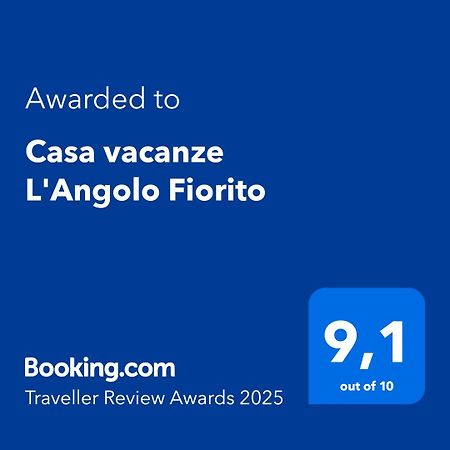 Casa Vacanze L'Angolo Fiorito Bettolle Ngoại thất bức ảnh
