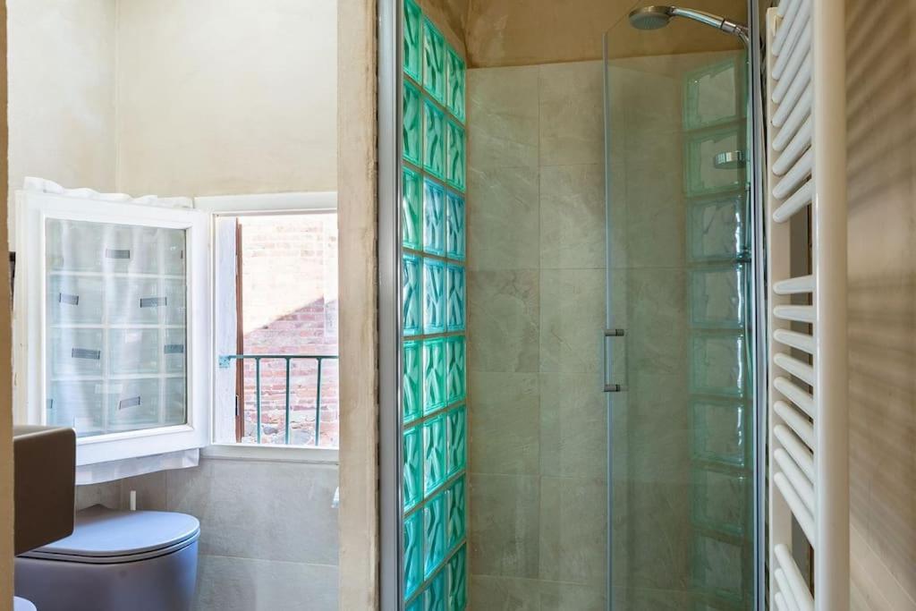 Casa Vacanze L'Angolo Fiorito Bettolle Ngoại thất bức ảnh