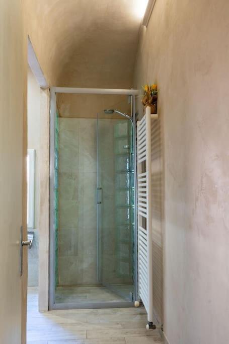 Casa Vacanze L'Angolo Fiorito Bettolle Ngoại thất bức ảnh